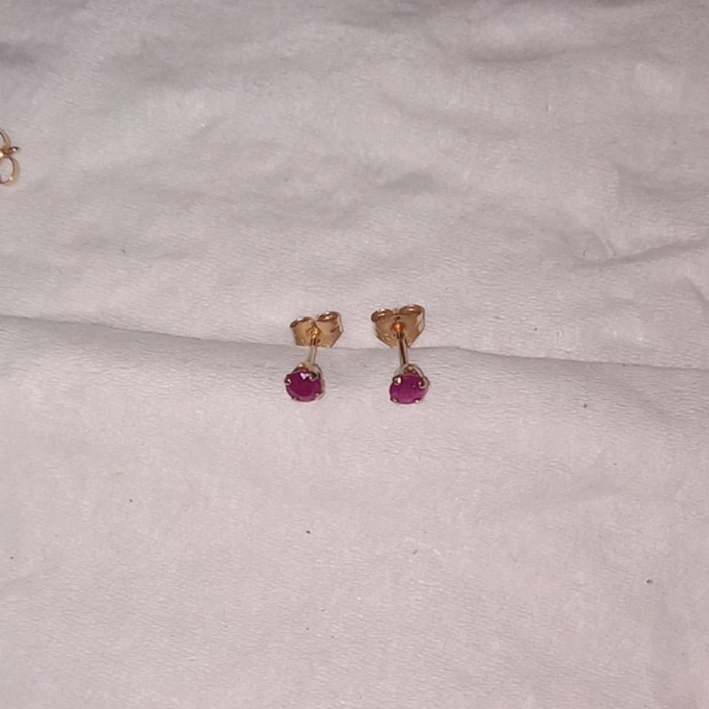 Elegant 14k Gold With Ruby Gemstones Stud Earrings